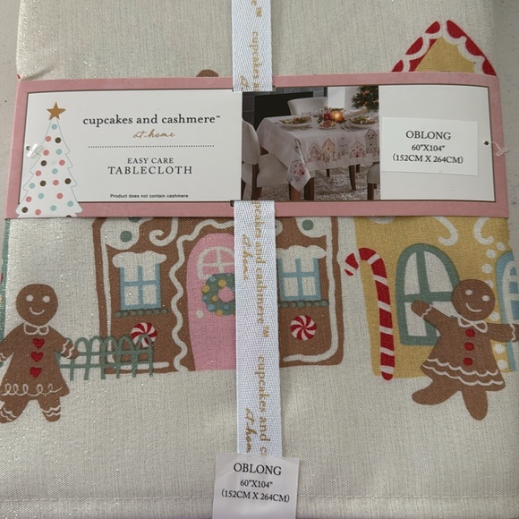 NEW Cupcakes and Cashmere Christmas Gingerbread Shimmer Tablecloth oblong - Picture 4 of 7